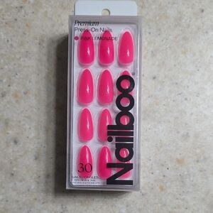 Nailboo Vibrant Pink Press-On Nails